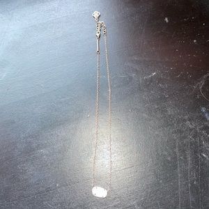 Kendra Scott necklace